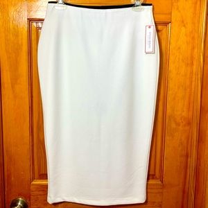 BISOU BISOU WOMEN’S SKIRT